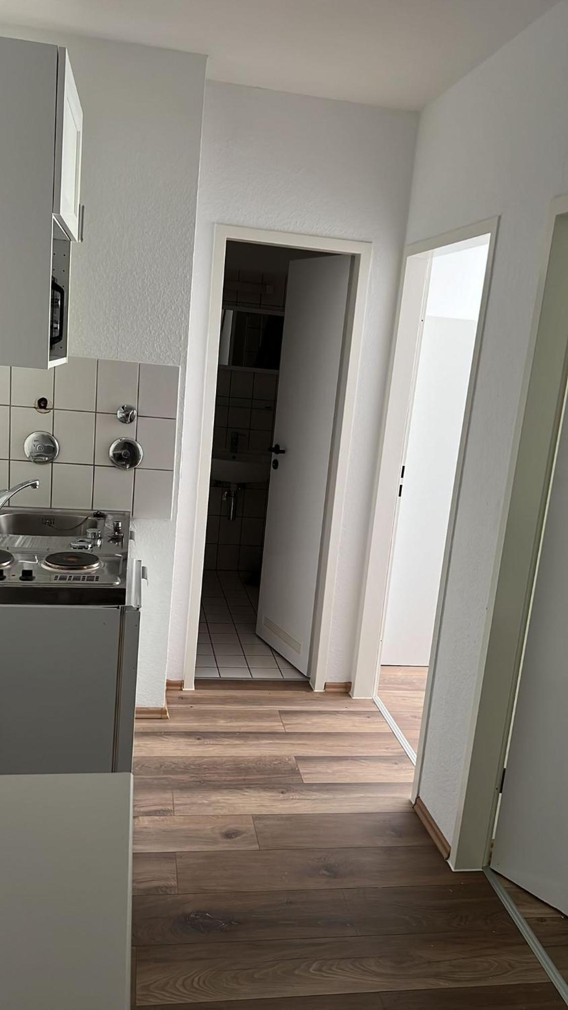 Guenstige Zimmer Im Herzen Von Kreyenbrueck Apartment Olsztyn Bagian luar foto