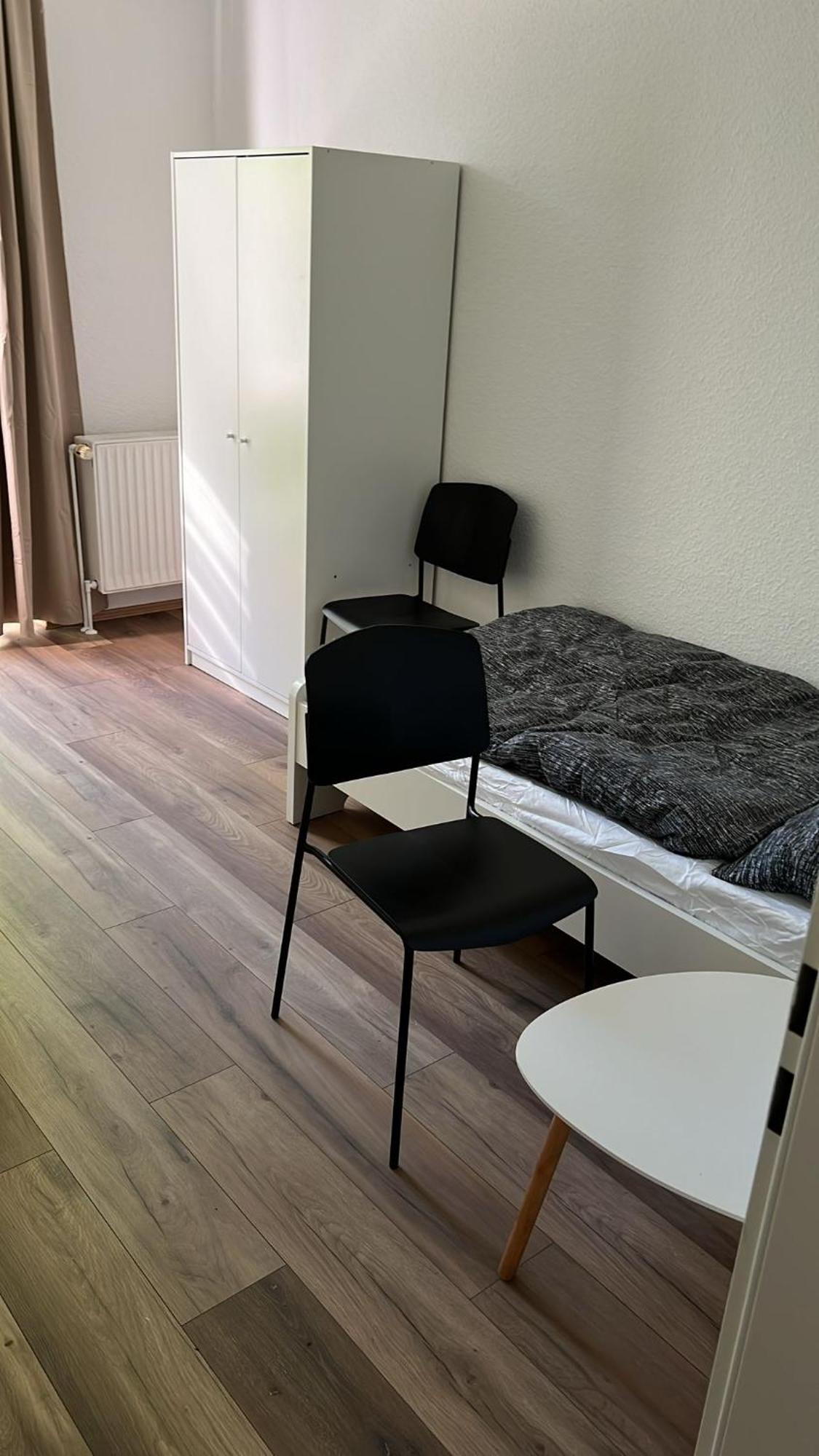 Guenstige Zimmer Im Herzen Von Kreyenbrueck Apartment Olsztyn Bagian luar foto