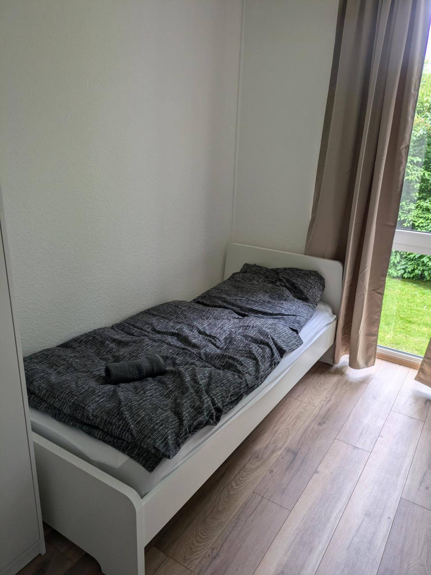 Guenstige Zimmer Im Herzen Von Kreyenbrueck Apartment Olsztyn Bagian luar foto